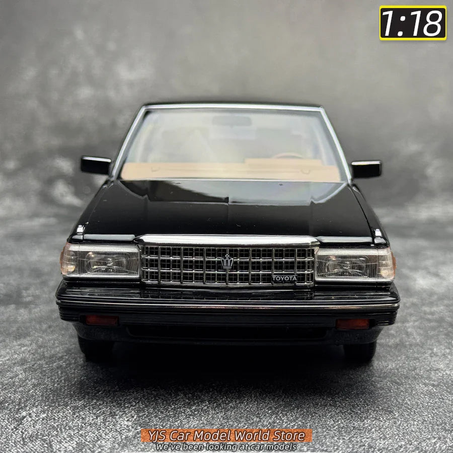 1:18 Toyota Crown MS122