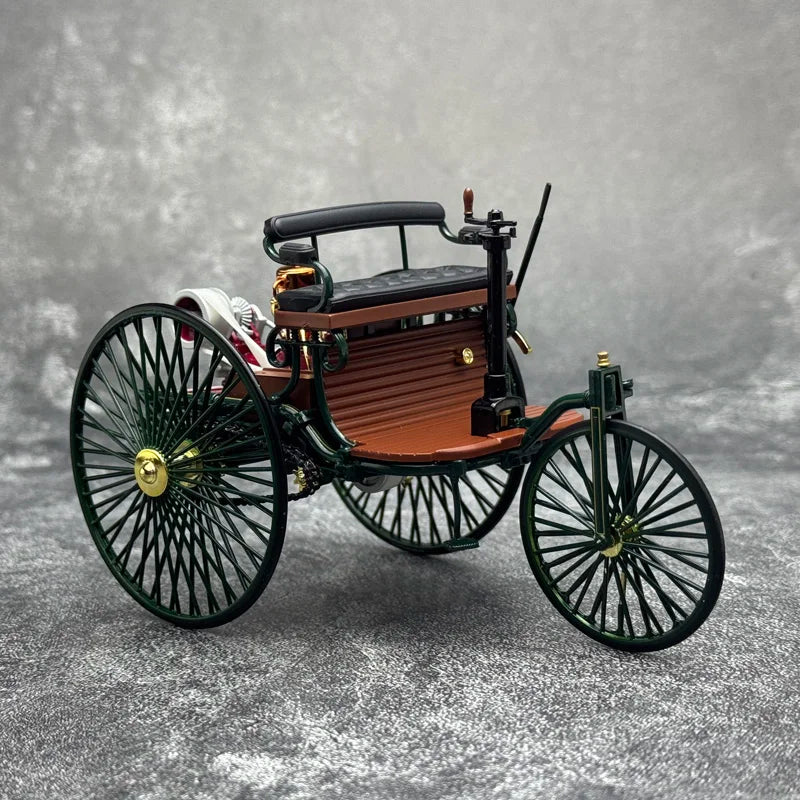 1:18 Classic Car 3-wheeler 1886 Automobile