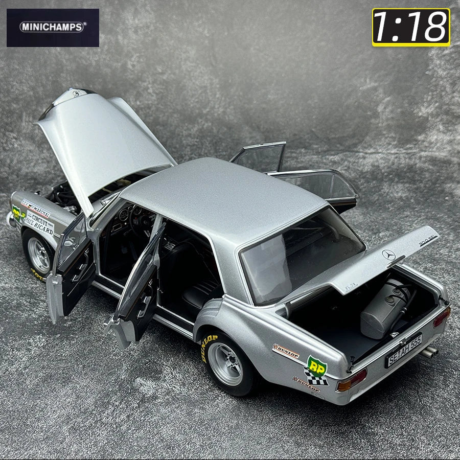 1:18 Mercedes-Benz 300SEL 6.8-1971
