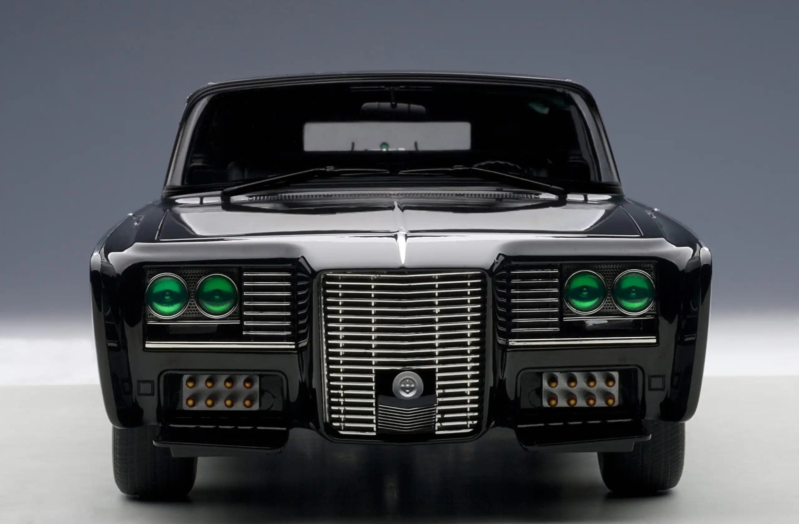 1:18 BLACK BEAUTY - GREEN HORNET (BLACK)(TV SERIES)