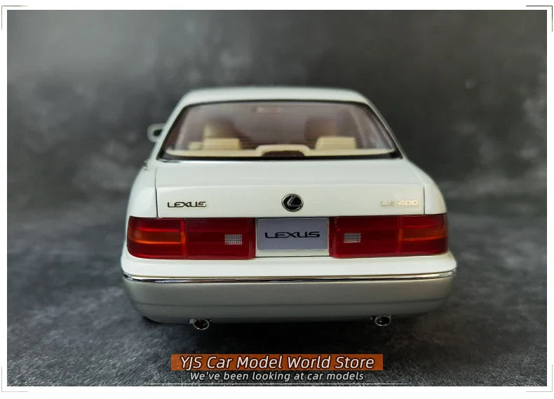 1:18 Lexus LS400