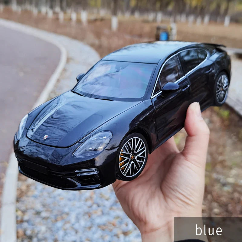 1:18 Porsche Panamera
