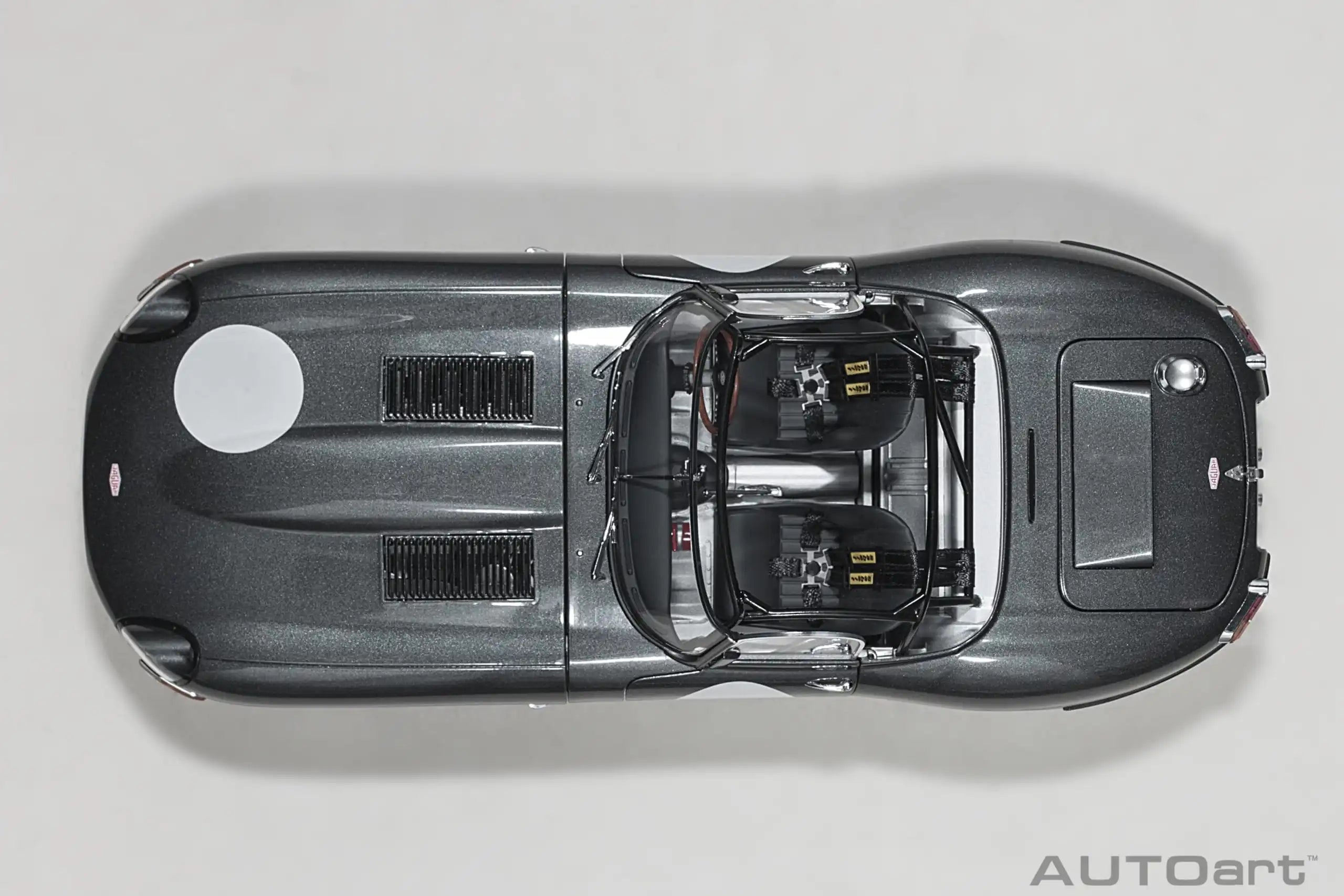 1:18 Jaguar Lightweight E-Type