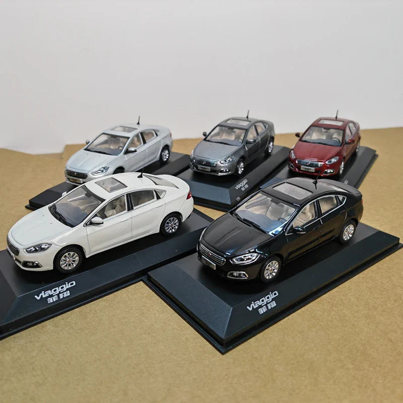 1:43 FIAT Viaggio