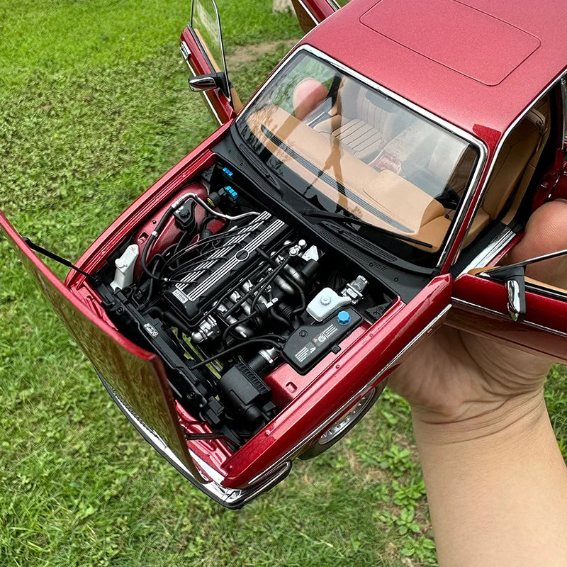 1:18 Jaguar XJ40