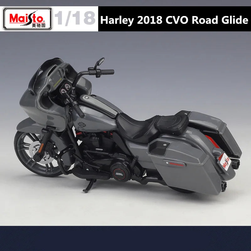 1:18 Harley CVO Road Glide 2018