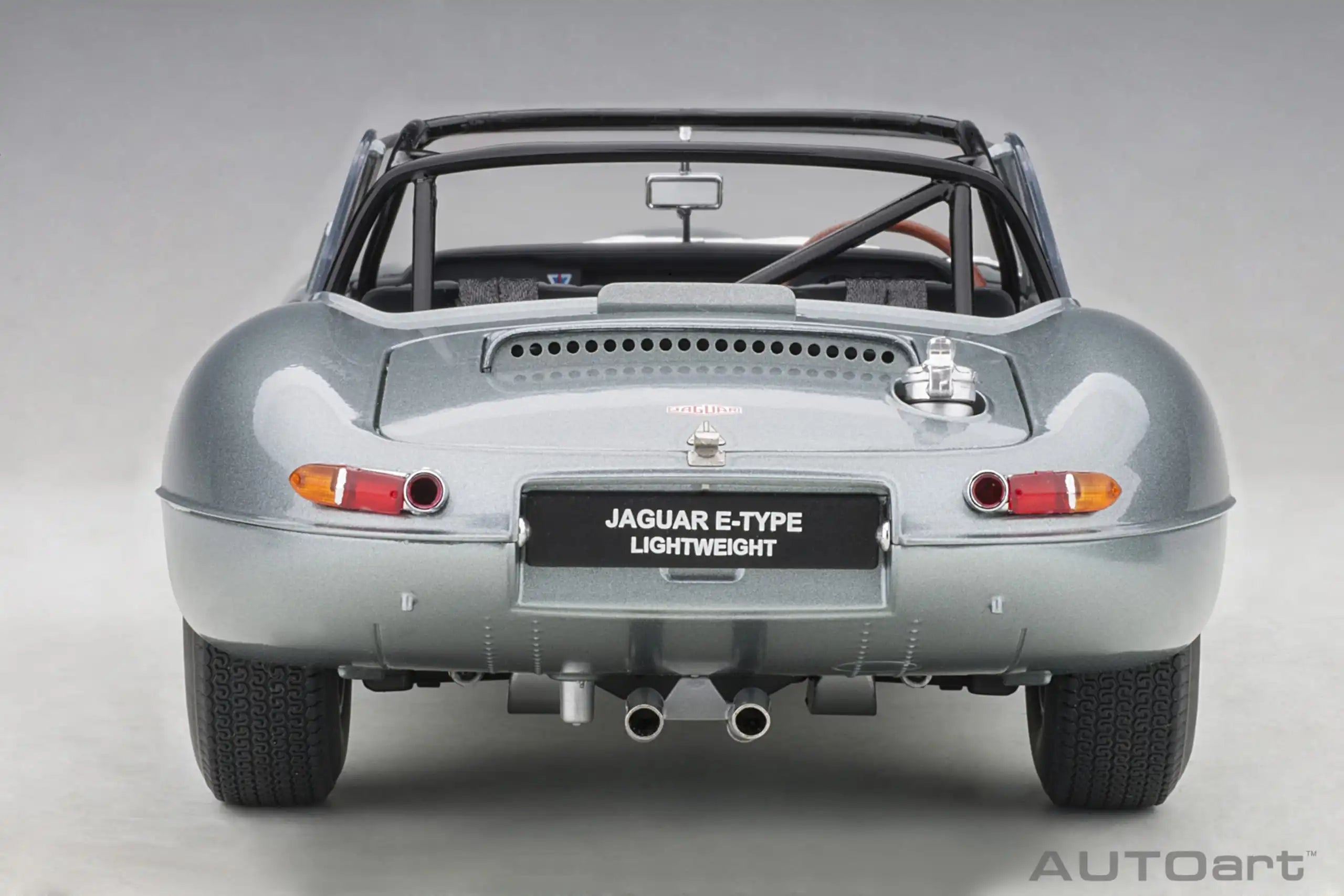 1:18 Jaguar Lightweight E-Type