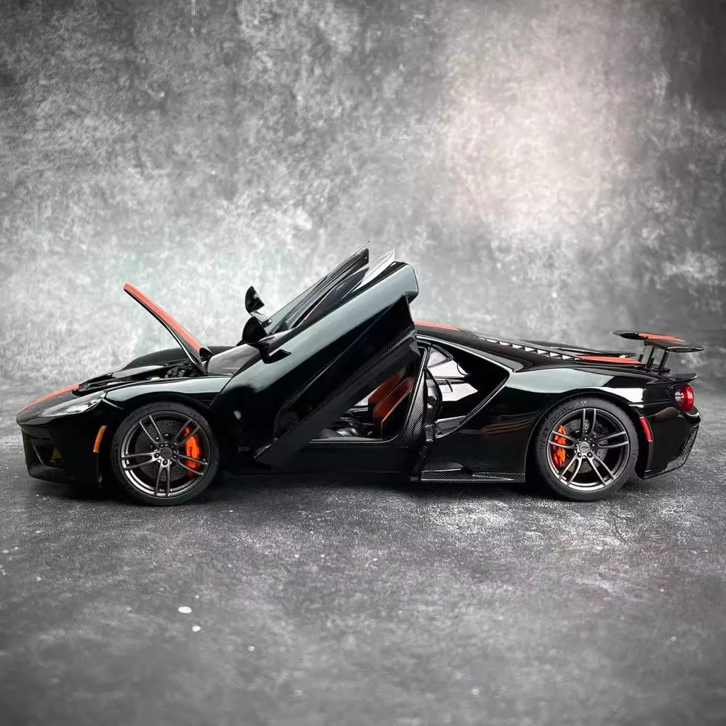 1:18  FORD GT 2017