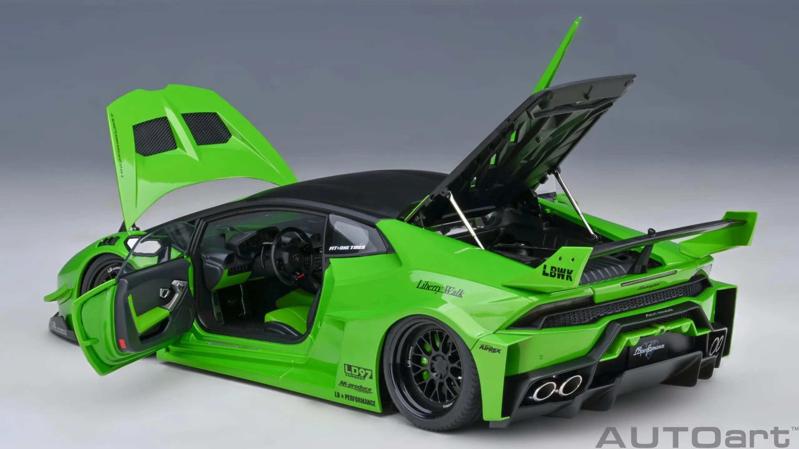 1:18 Lamborghini HURACAN GT