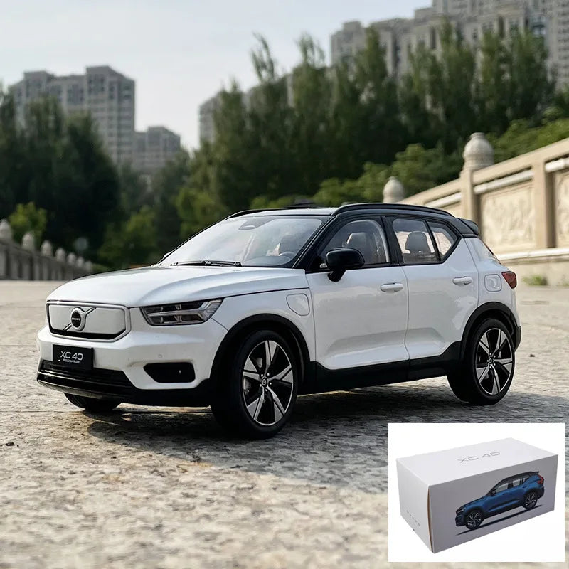 1:18 2023 Volvo XC40