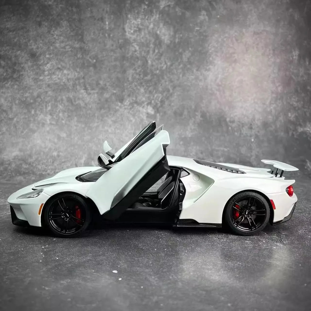 1:18  FORD GT 2017