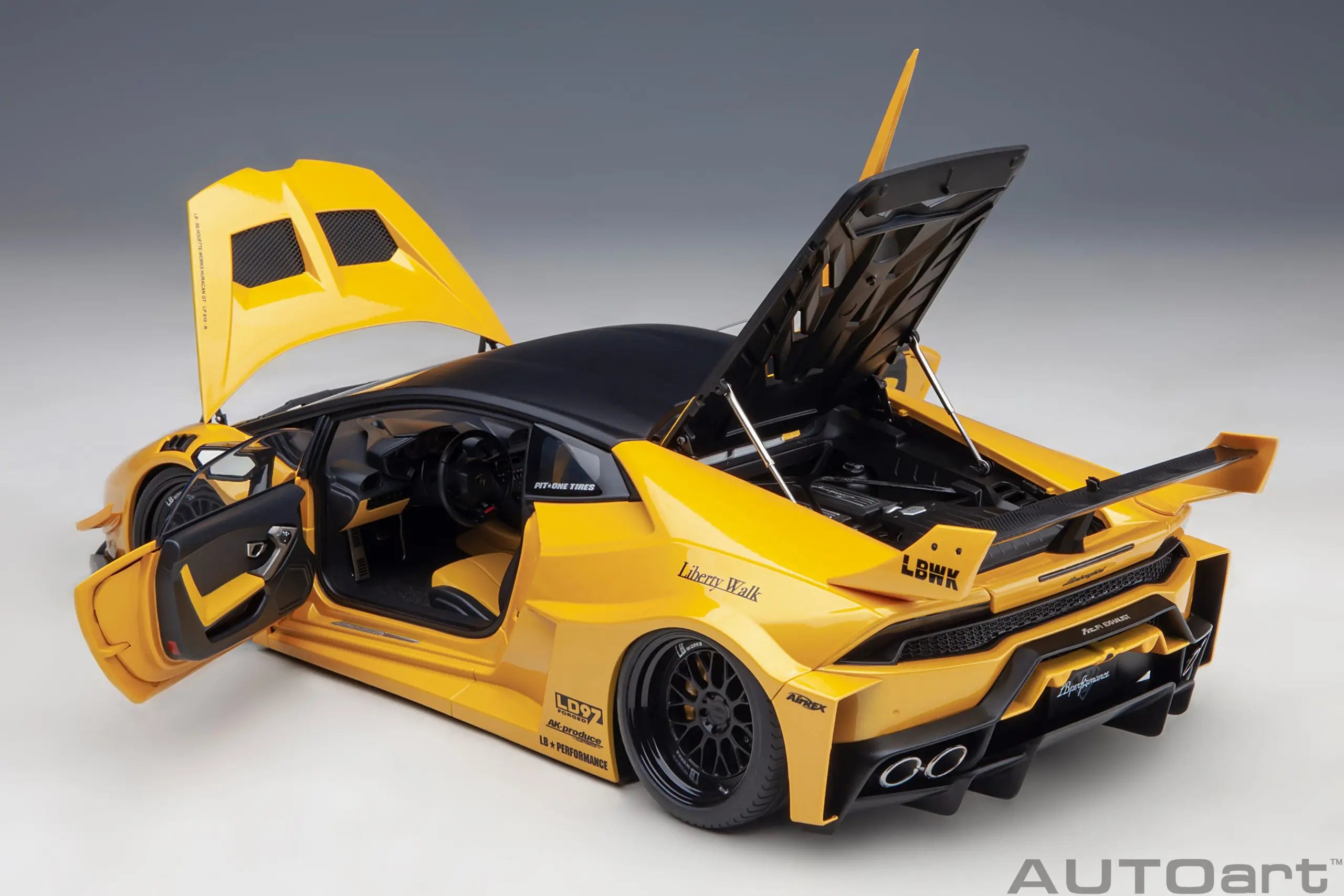 1:18 Lamborghini HURACAN GT