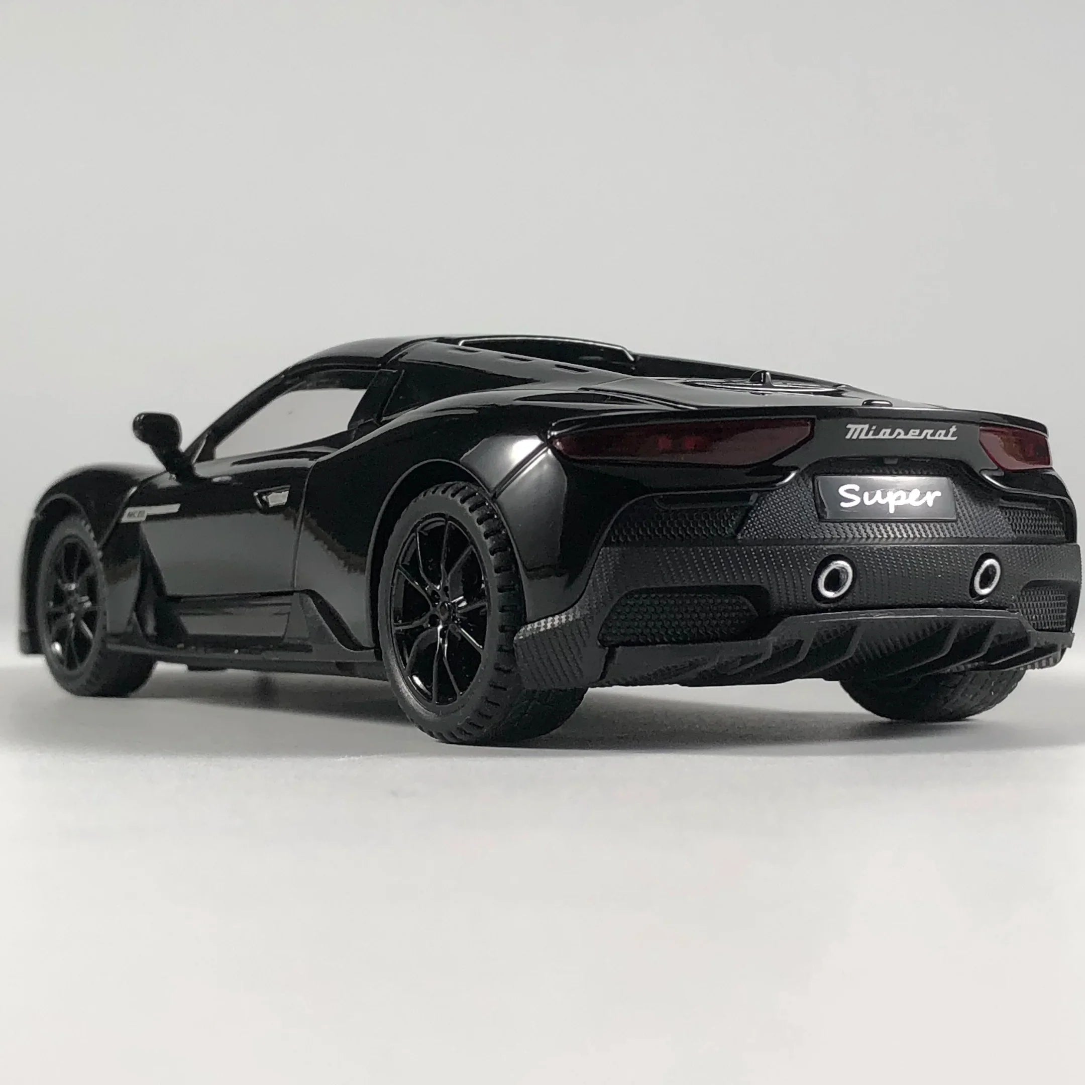 1:32 Maserati MC20