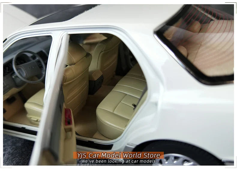 1:18 Lexus LS400