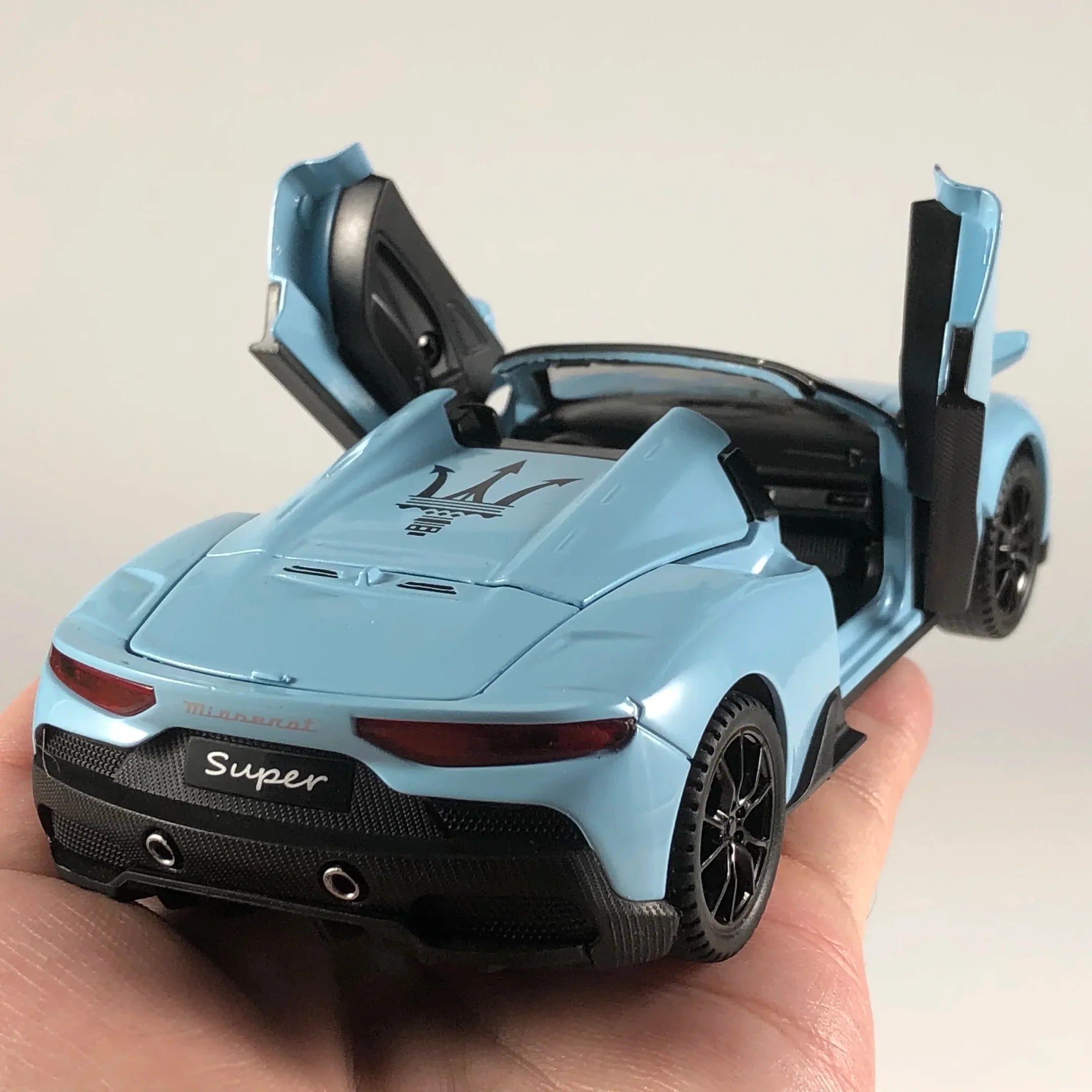 1:32 Maserati MC20