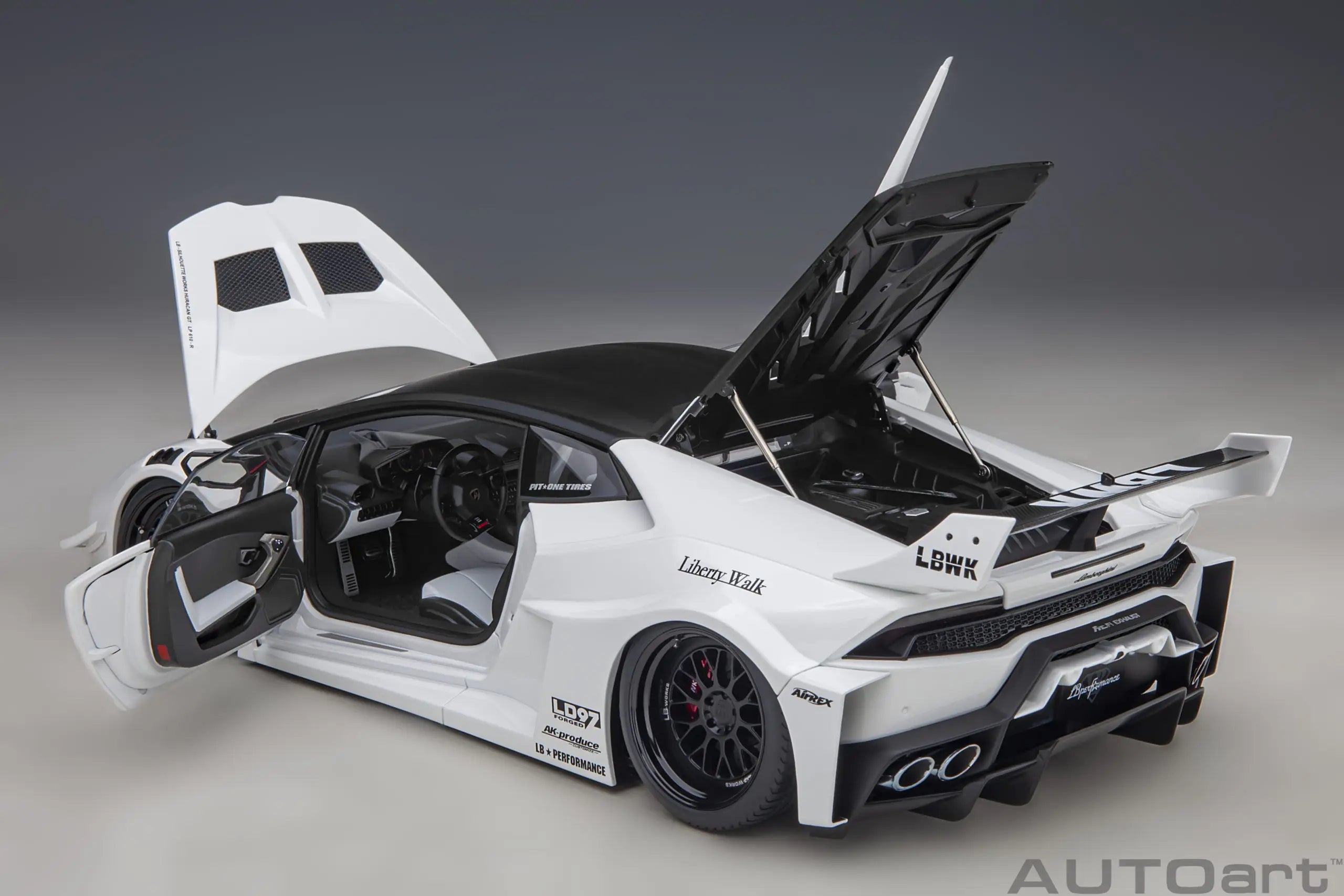 1:18 Lamborghini HURACAN GT