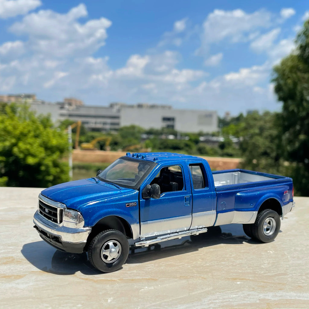 1:32 Ford F350 Pickup Truck | Premium Alloy Die-cast Model | KAIKAMFUNG