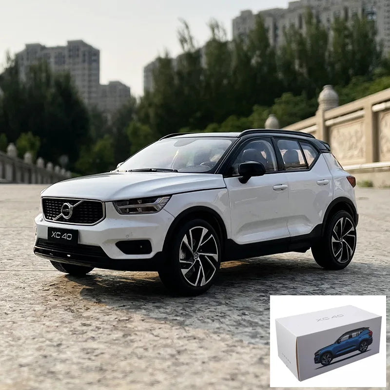 1:18 2023 Volvo XC40