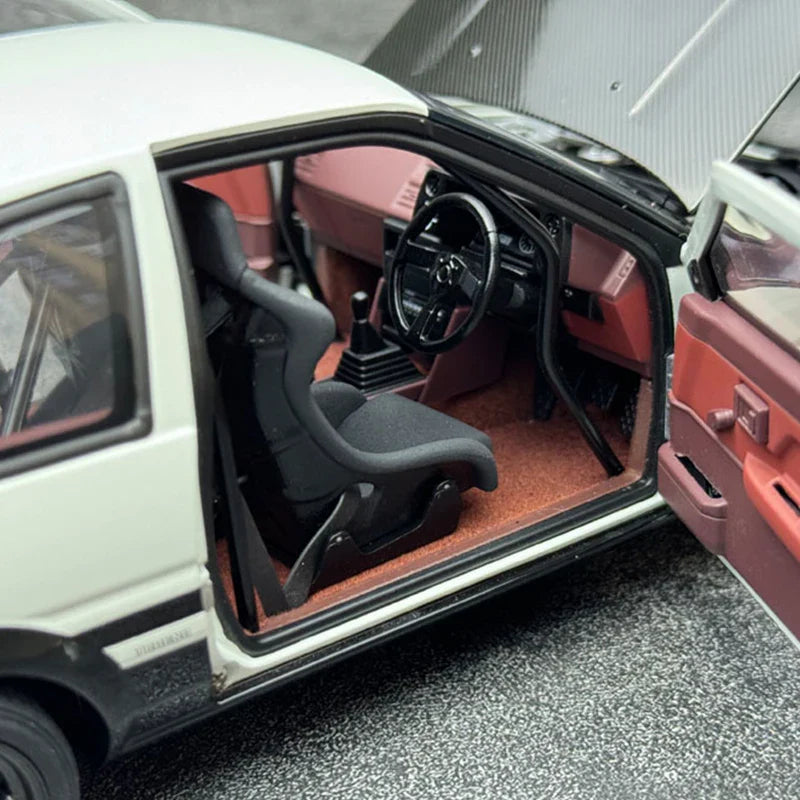 1:18 Toyota AE86 Trueno Initial D