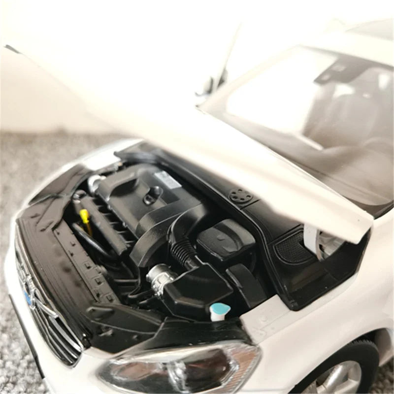 1:18 Volvo XC60 2015