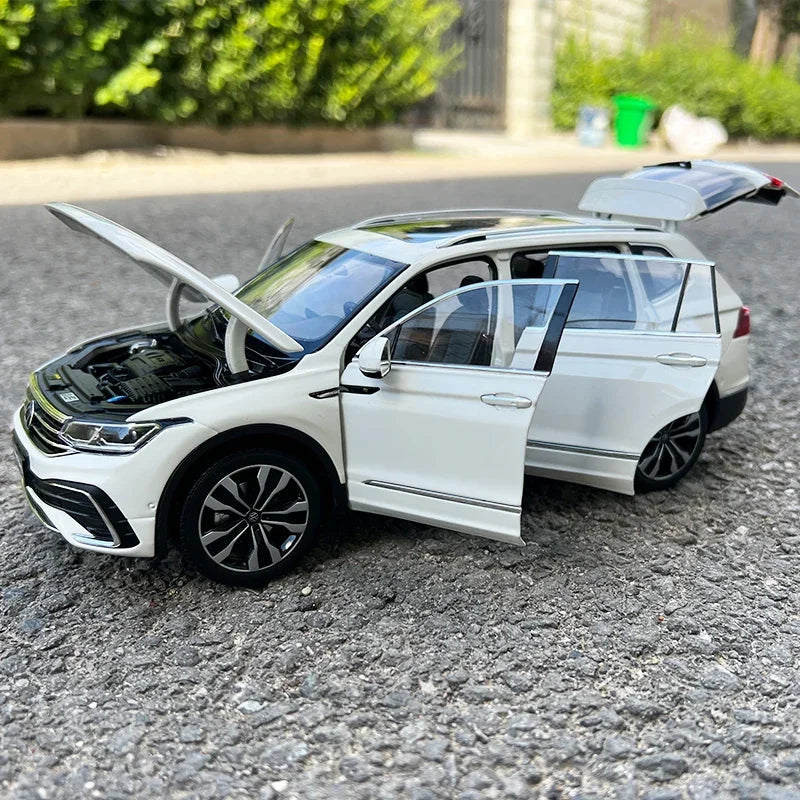 1:18 Volkswagens Tiguan L PRO
