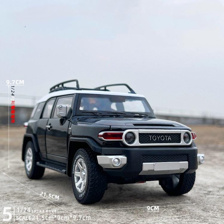 Toyota FJ Cruiser Diecast Model, 1:24 Scale Replica, Off-Road Adventure Decor