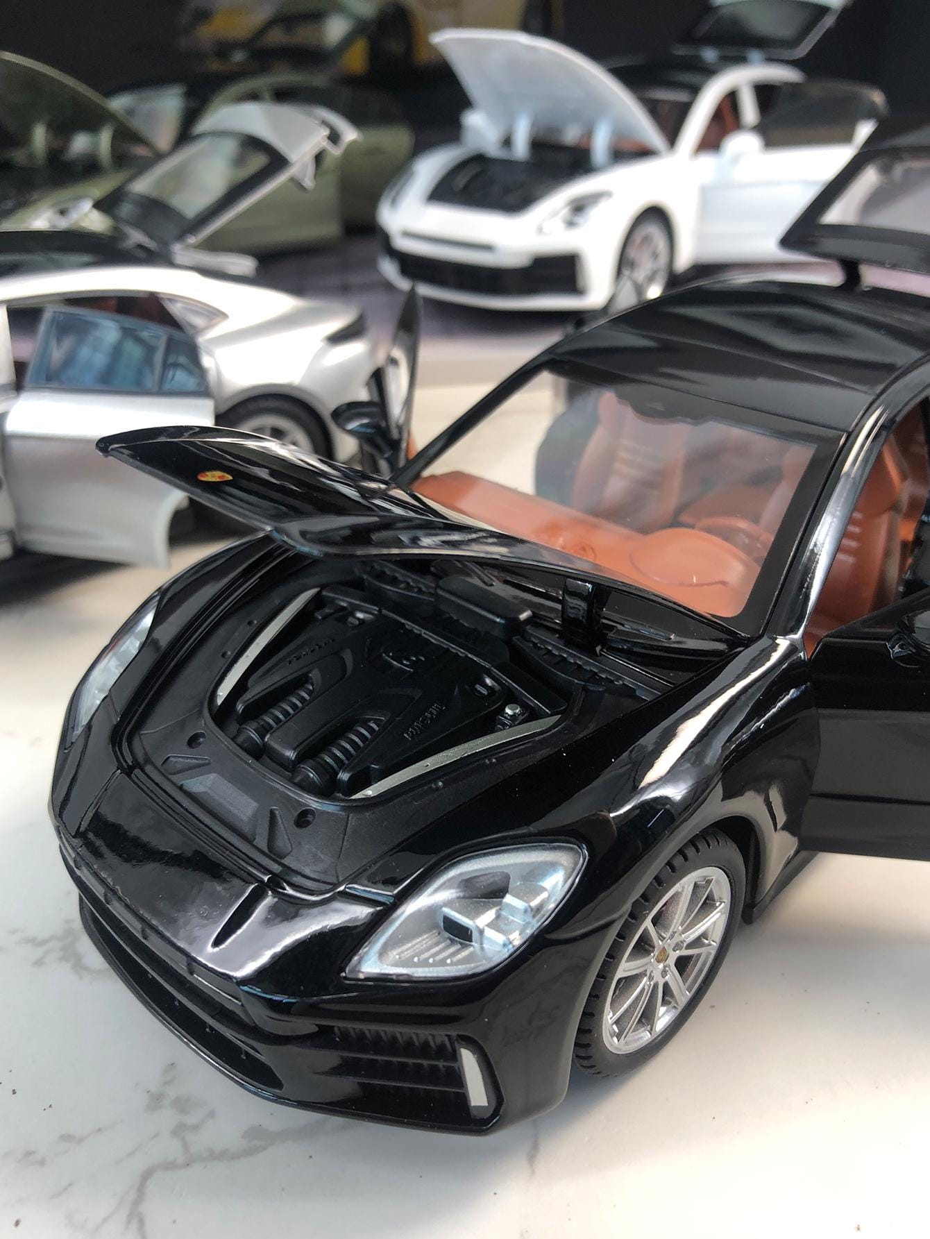 Porsche Panamera Diecast Model, 1:24 Scale Luxury Sport Sedan Desk Decor