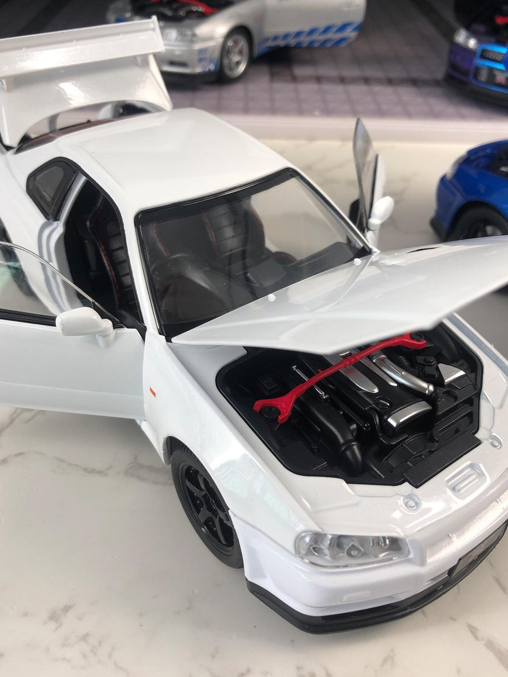 Nissan Skyline GT-R R34 Diecast Model, 1:24 Scale JDM Car Replica