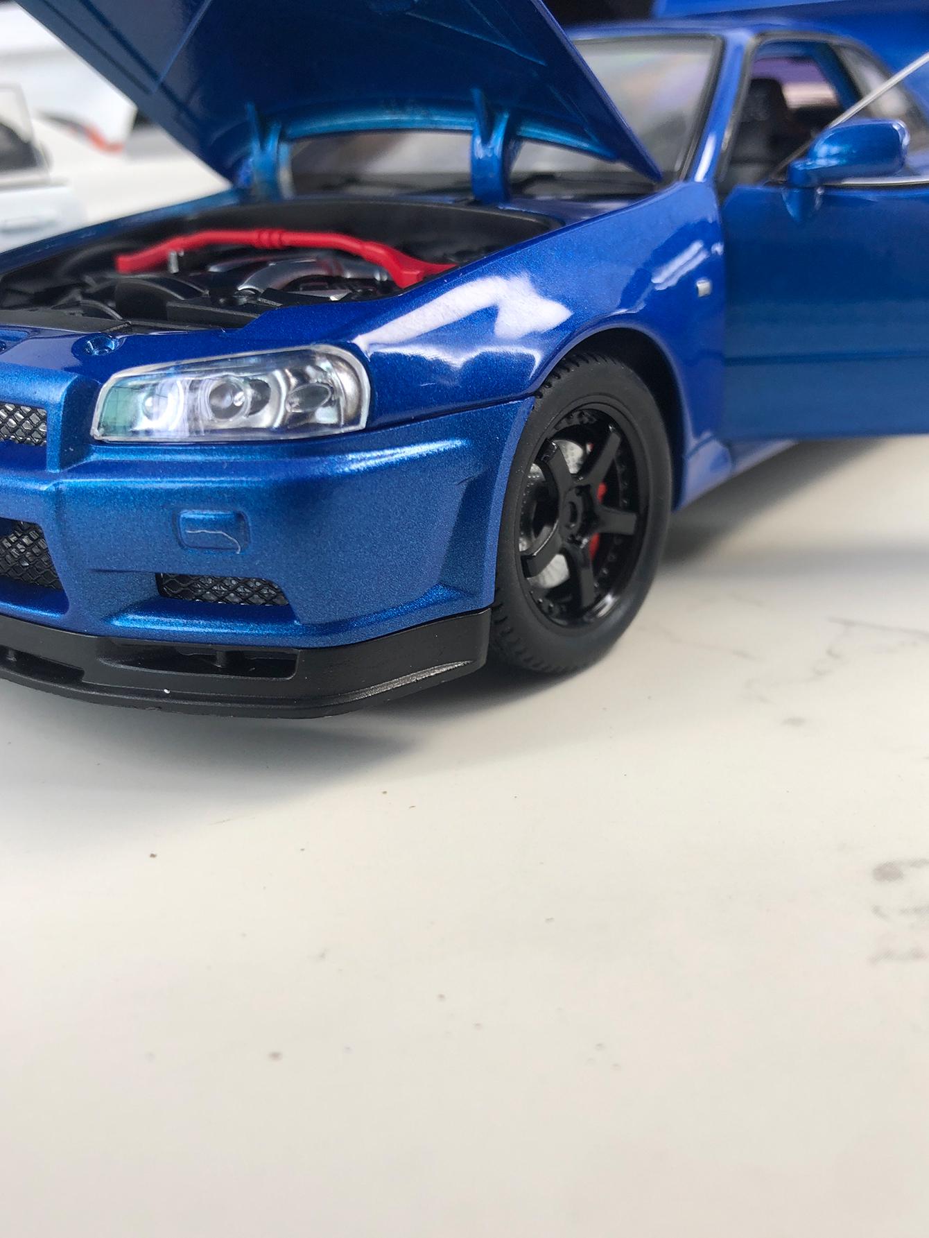 Nissan Skyline GT-R R34 Diecast Model, 1:24 Scale JDM Car Replica