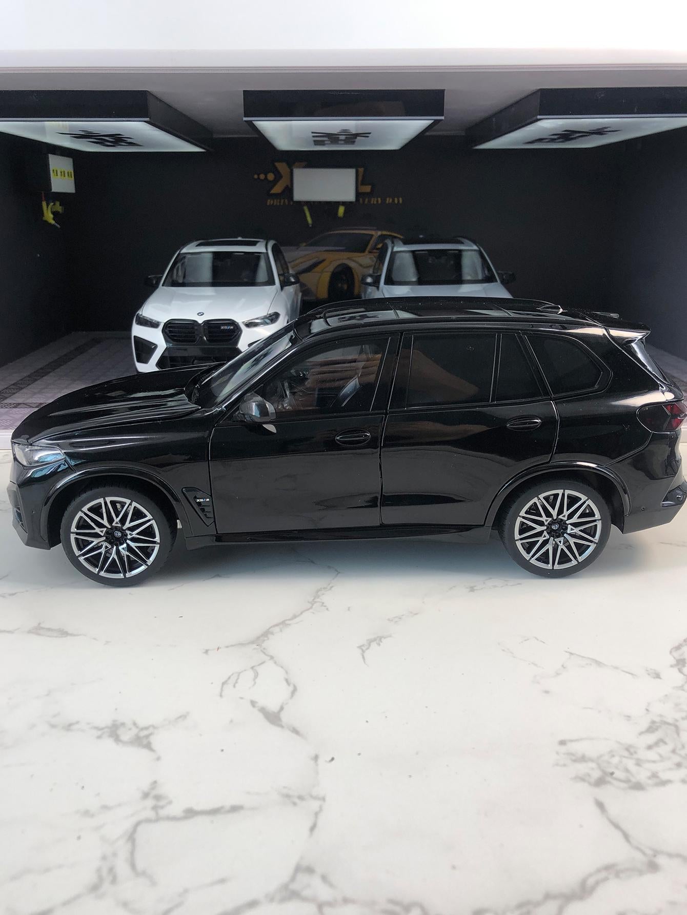 BMW X5M Diecast Model, 1:18 Scale, German Engineering