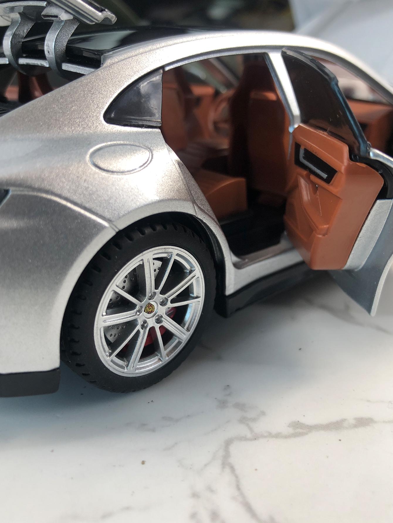 Porsche Panamera Diecast Model, 1:24 Scale Luxury Sport Sedan Desk Decor