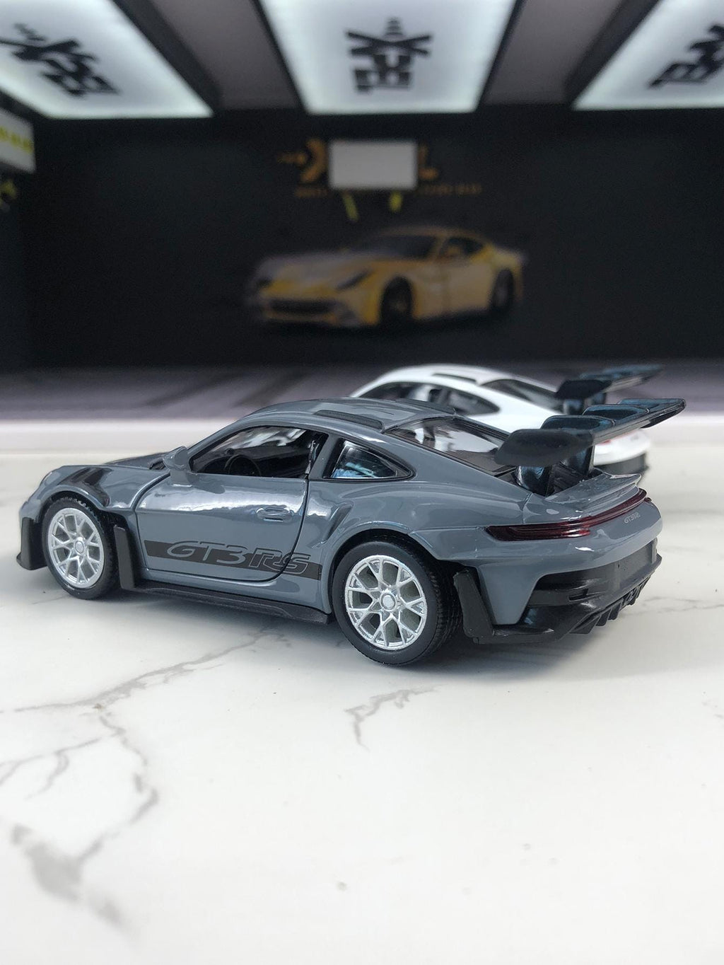 1:36 Porsche 911 GT3 RS 2023 Diecast Model