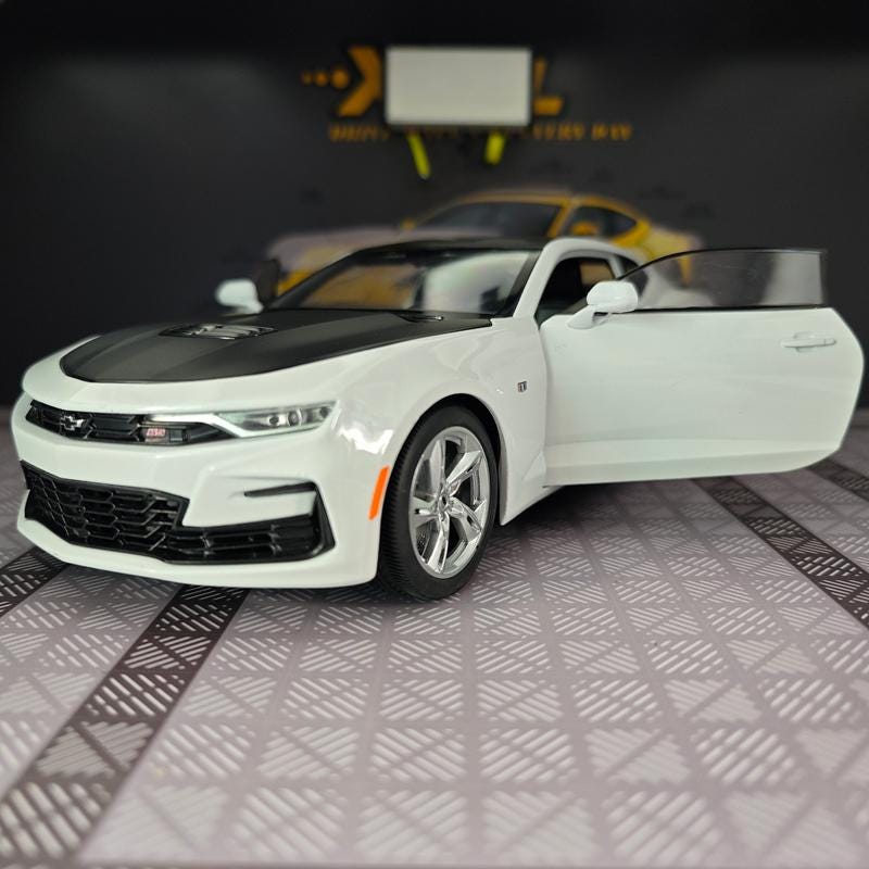 1:18 Chevrolet Camaro RS Supercar Alloy Metal Diecast Model Car