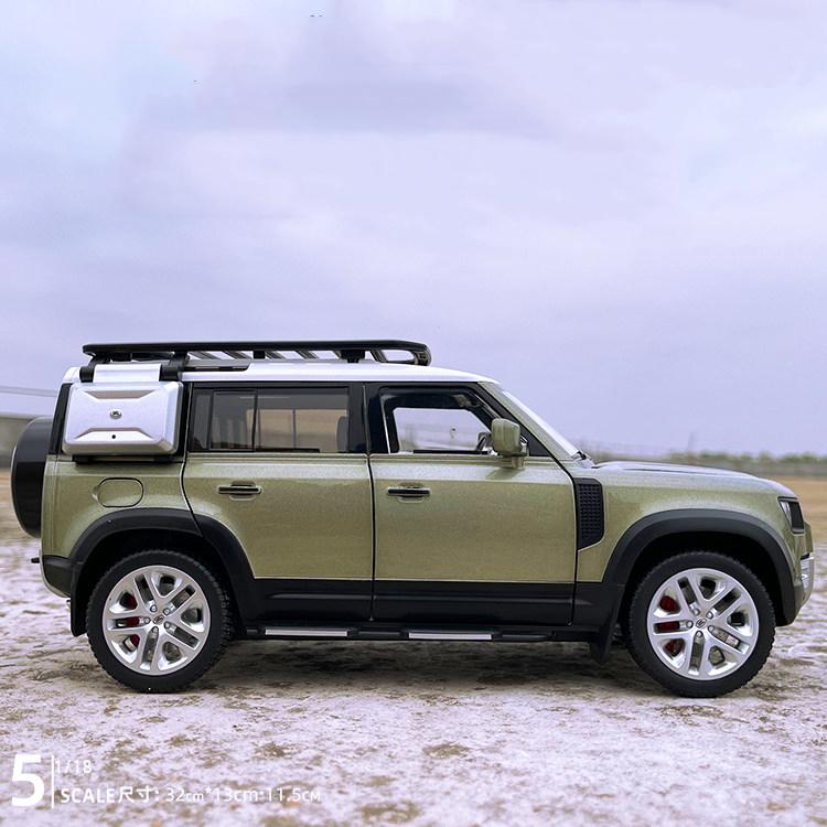 Land Rover Defender Diecast Model (1:18 Scale), Off-Road SUV Decor
