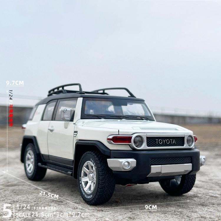 Toyota FJ Cruiser Diecast Model, 1:24 Scale Replica, Off-Road Adventure Decor